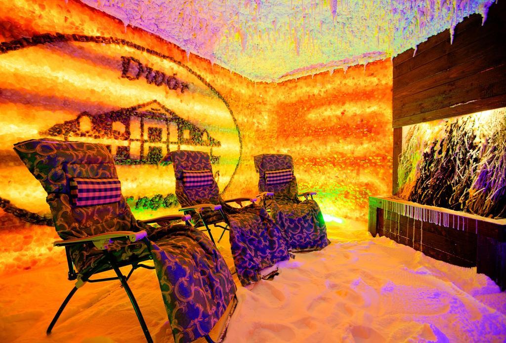 Dwor Czarneckiego Otel Porosły Dış mekan fotoğraf