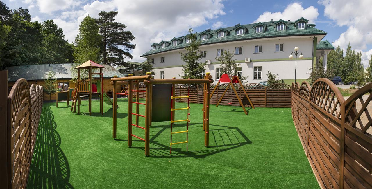 Dwor Czarneckiego Otel Porosły Dış mekan fotoğraf