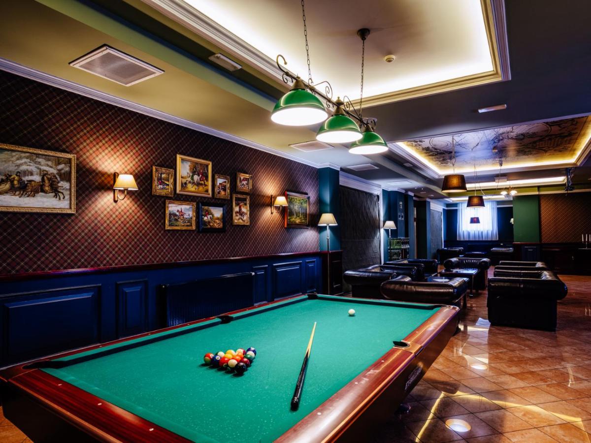Dwor Czarneckiego Otel Porosły Dış mekan fotoğraf