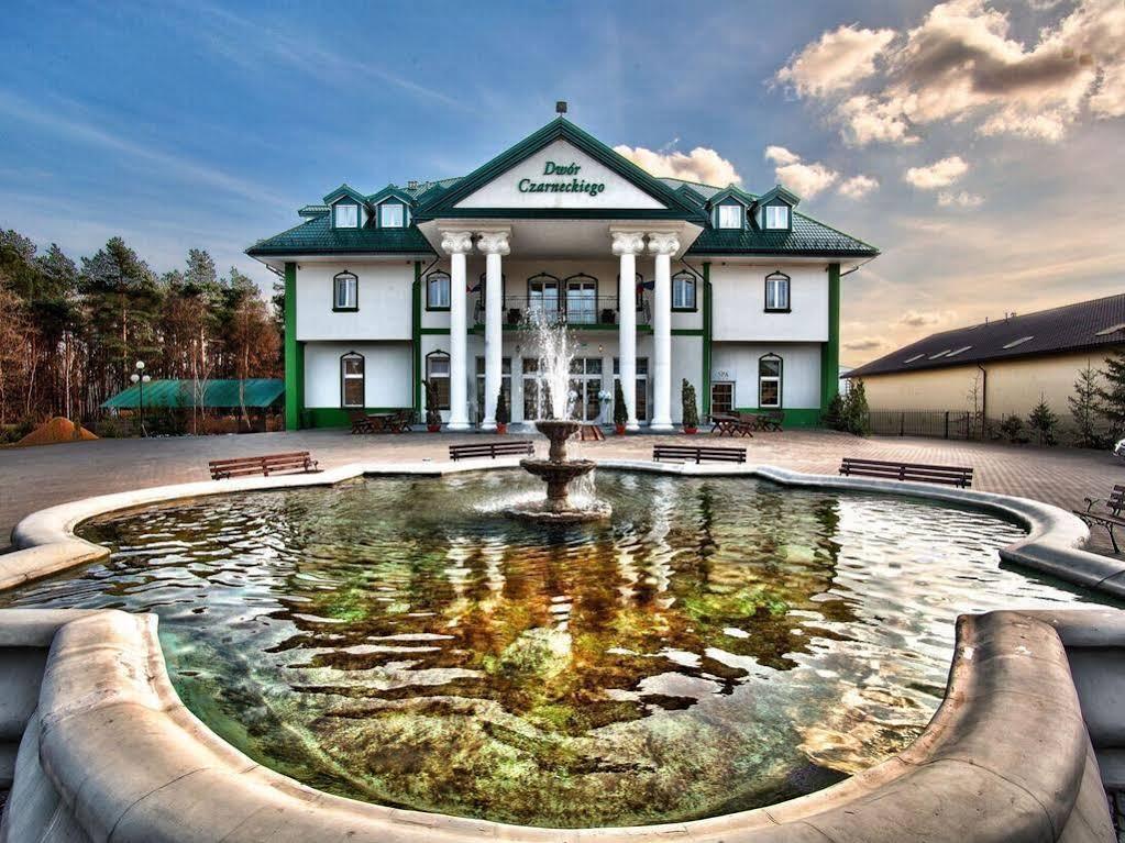 Dwor Czarneckiego Otel Porosły Dış mekan fotoğraf